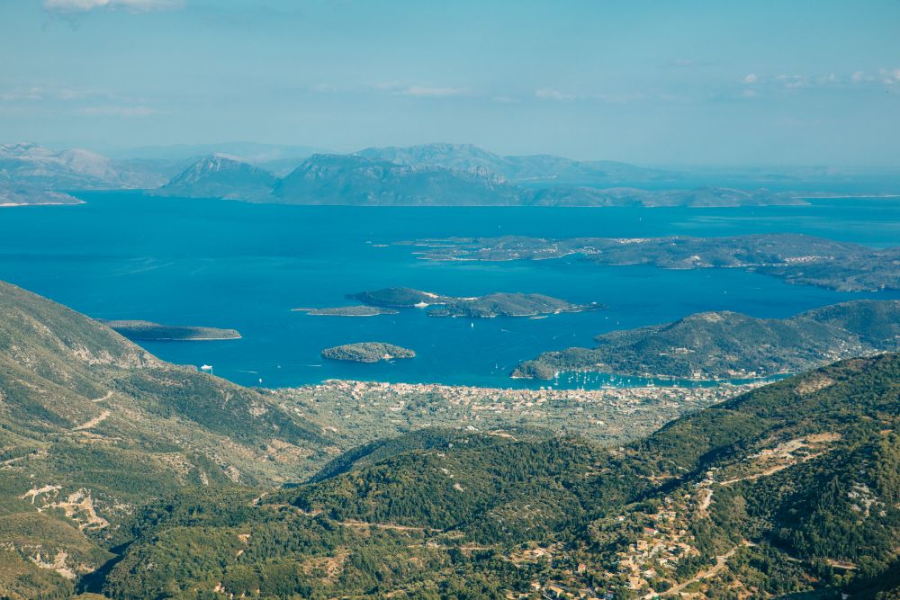 Αριστοτέλης Βαλαωρίτης έγινε εθνικός ποιητής,