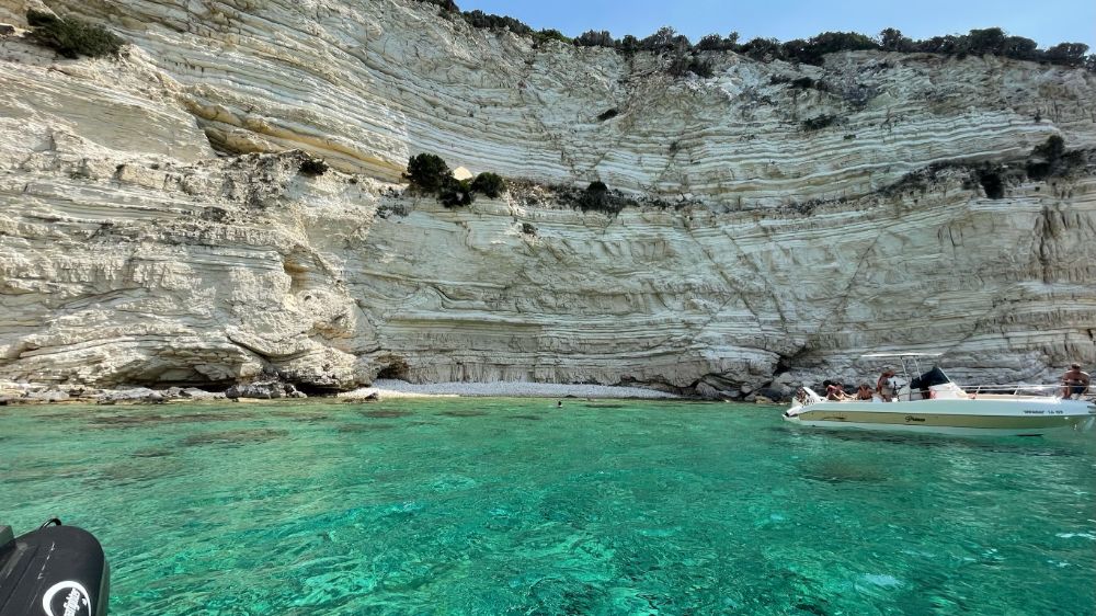 Paxi: Holiday Guide to the green paradise of the Ionian